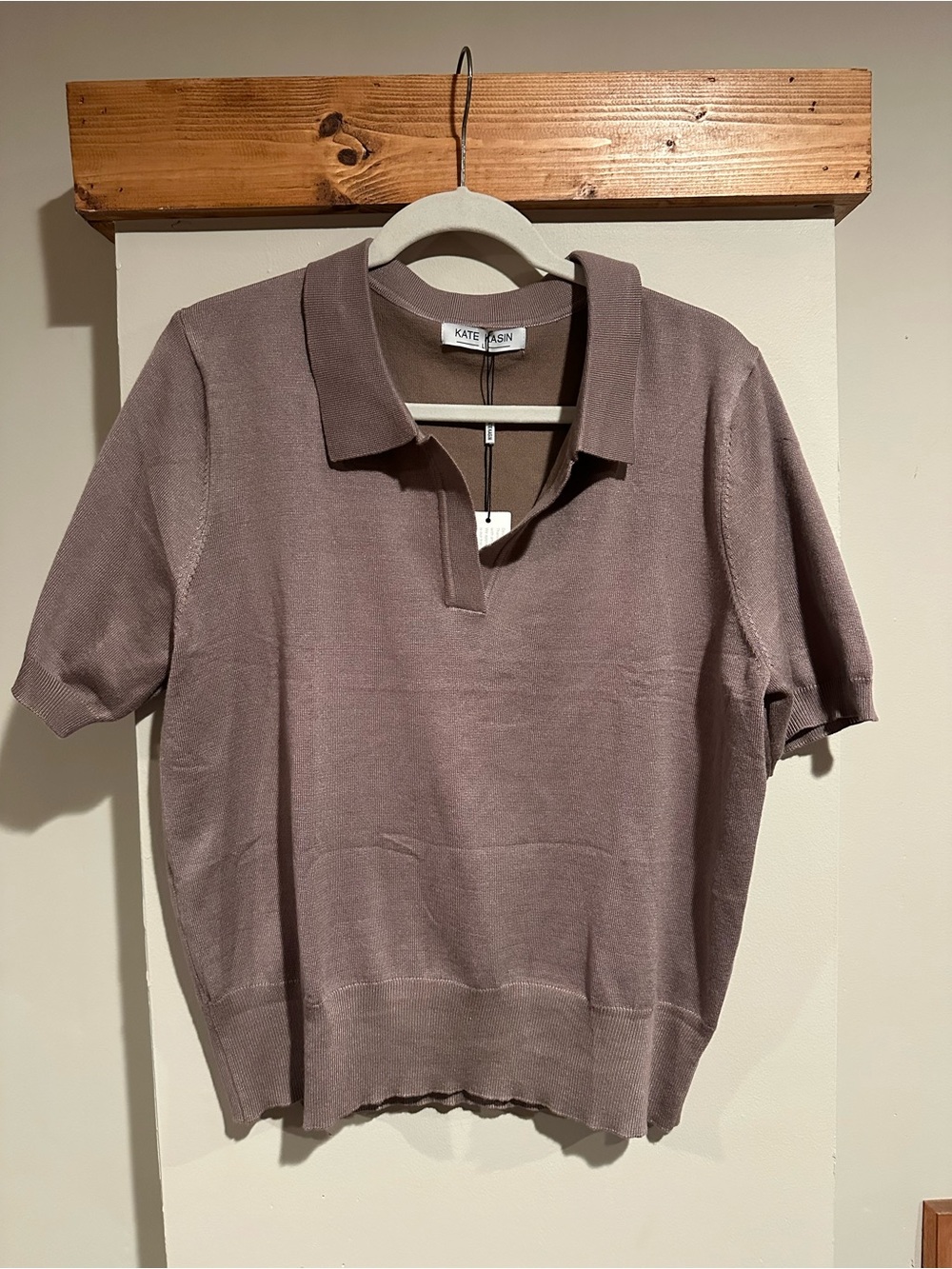 Kate Kasin Short Sleeve Polo Sweater in Mauve Taupe